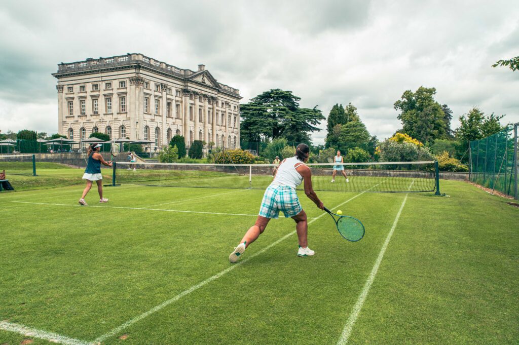 Nestled in Moor Park’s beautiful grounds, the courts provide a premium, well-maintained environment for social and competitive play on a variety of surfaces.